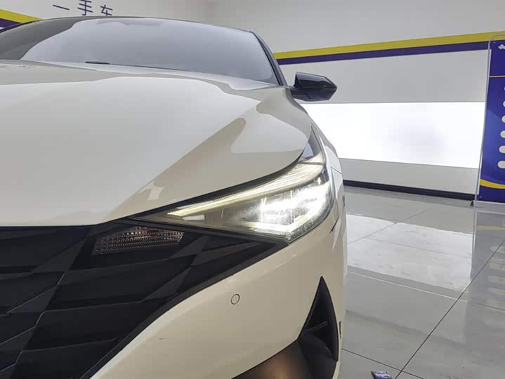 Фото 5 - Hyundai Elantra N line