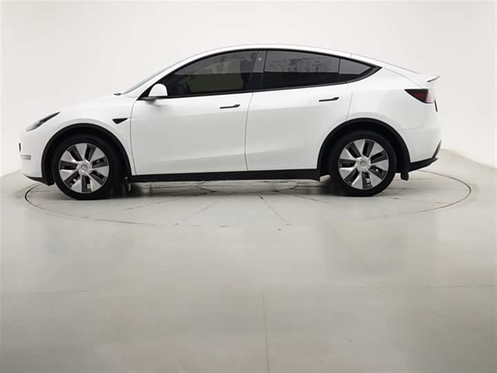 Фото 5 - Tesla Model Y