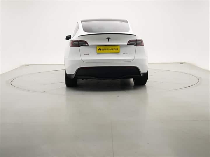 Фото 7 - Tesla Model Y