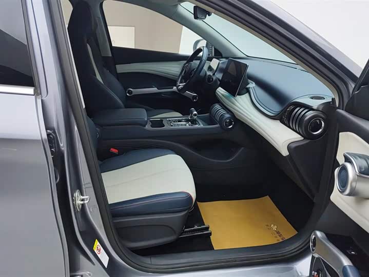 Фото 8 - BYD Yuan Plus