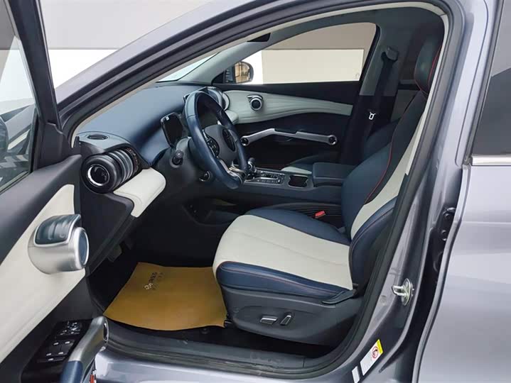 Фото 9 - BYD Yuan Plus