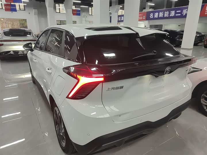 Фото 5 - MG Motor 4 EV