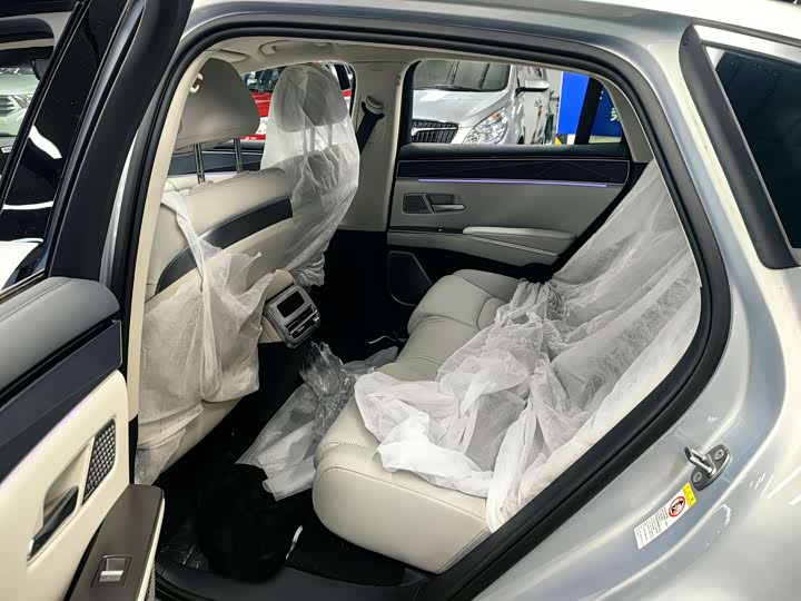 Фото 4 - BYD Han L