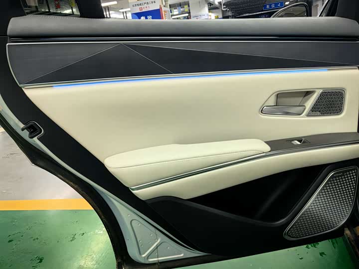 Фото 8 - BYD Han L