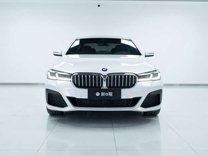 Фото 2 - BMW 5 Series