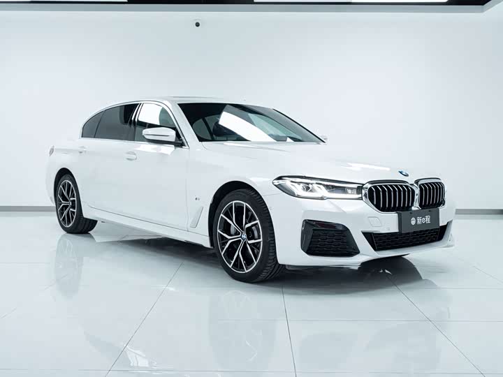 Фото 3 - BMW 5 Series