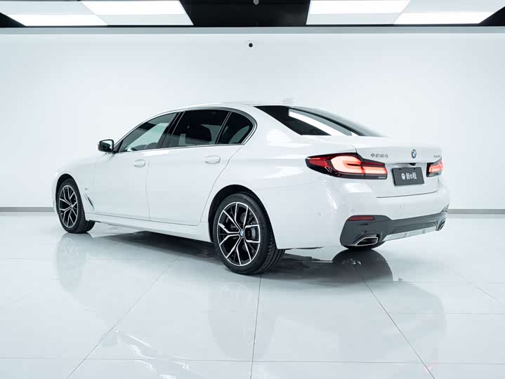 Фото 4 - BMW 5 Series