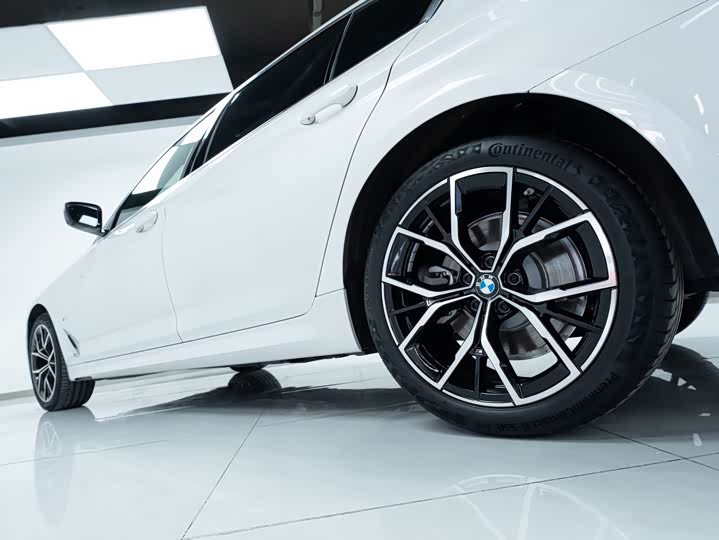 Фото 7 - BMW 5 Series