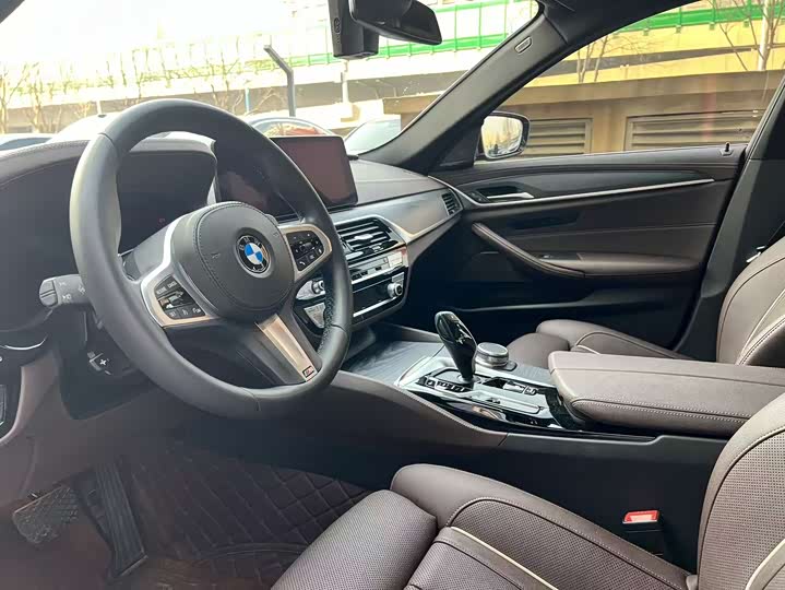 Фото 8 - BMW 5 Series
