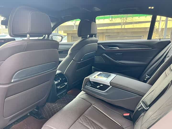 Фото 9 - BMW 5 Series