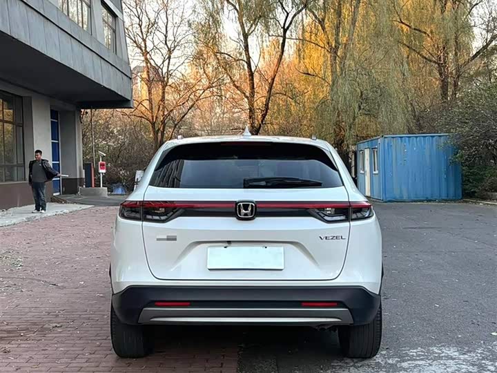 Фото 4 - Honda Vezel