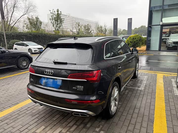 Фото 3 - Audi Q5L