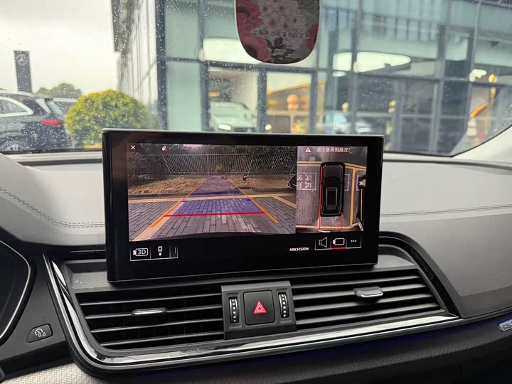 Фото 6 - Audi Q5L