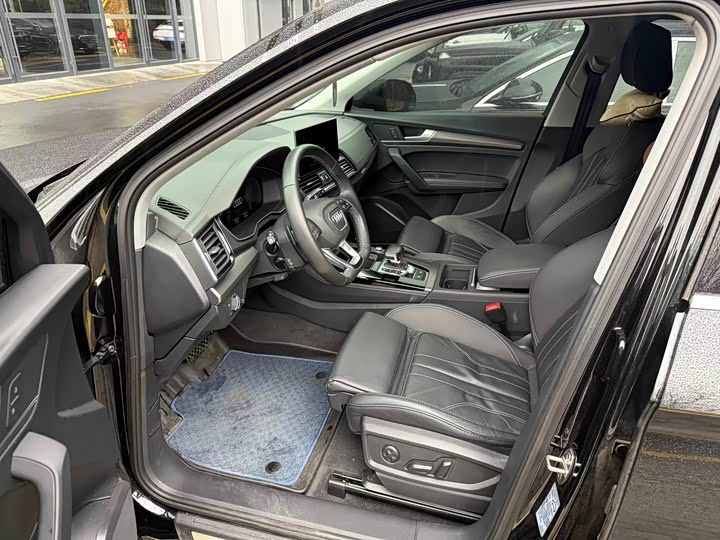 Фото 8 - Audi Q5L