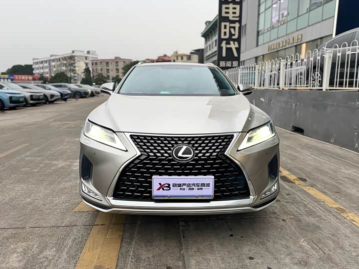 Фото 3 - Lexus RX
