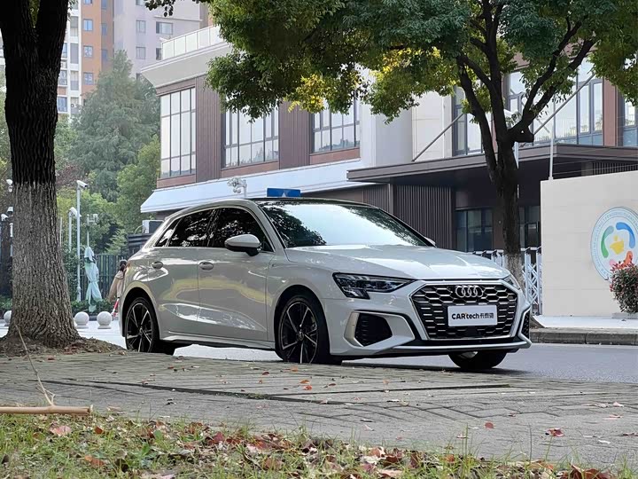 Фото 2 - Audi A3