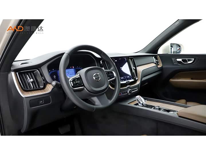 Фото 6 - Volvo XC60