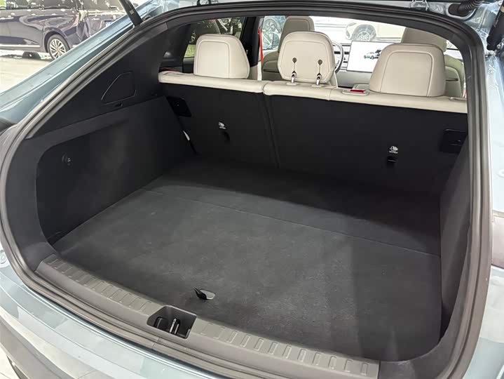 Фото 4 - Nio Onvo L60