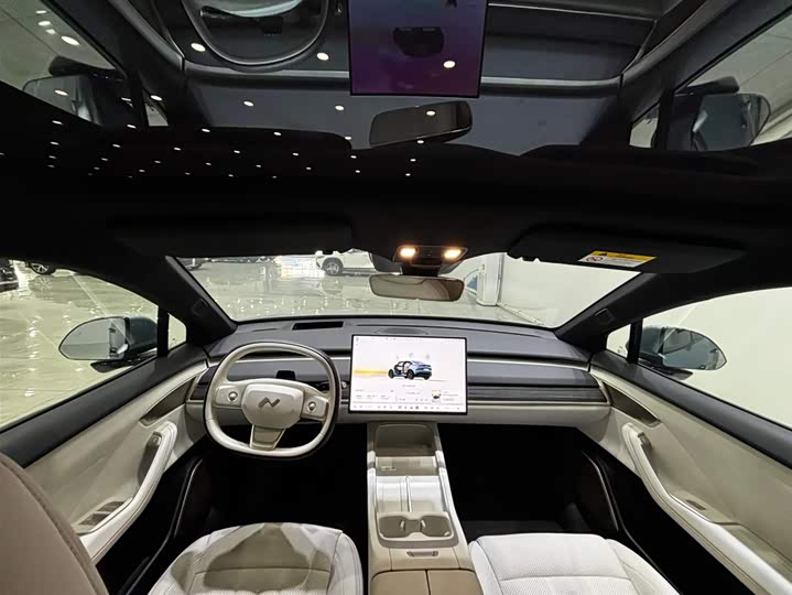 Фото 8 - Nio Onvo L60