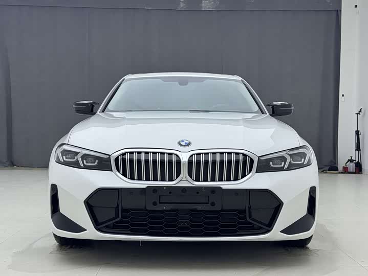 Фото 2 - BMW 3 Series