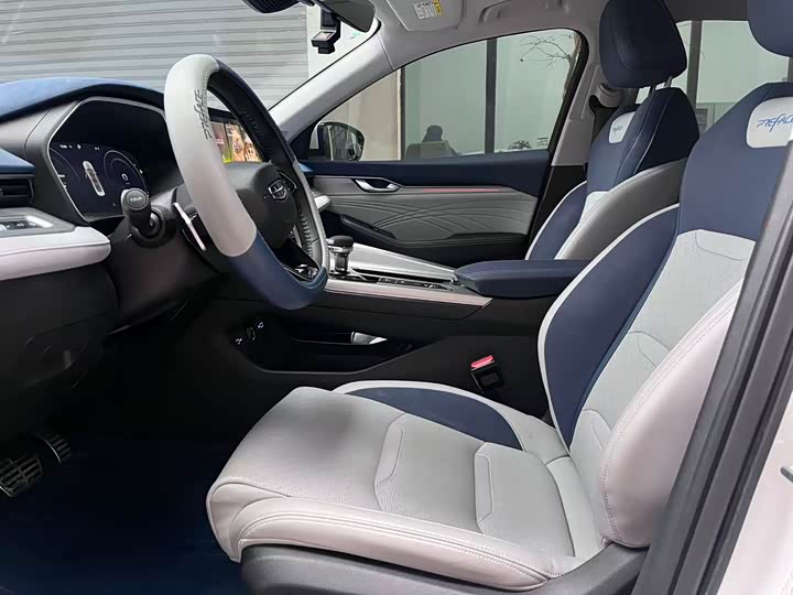 Фото 7 - Geely Preface