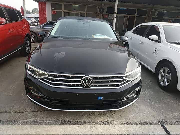 Фото 3 - Volkswagen Magotan