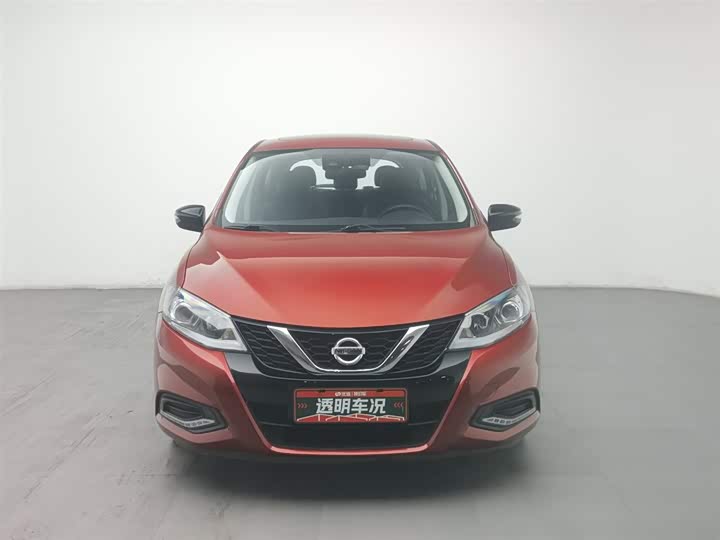 Фото 3 - Nissan Tiida