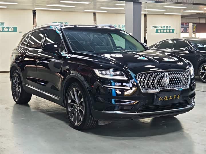 Фото 3 - Lincoln Nautilus