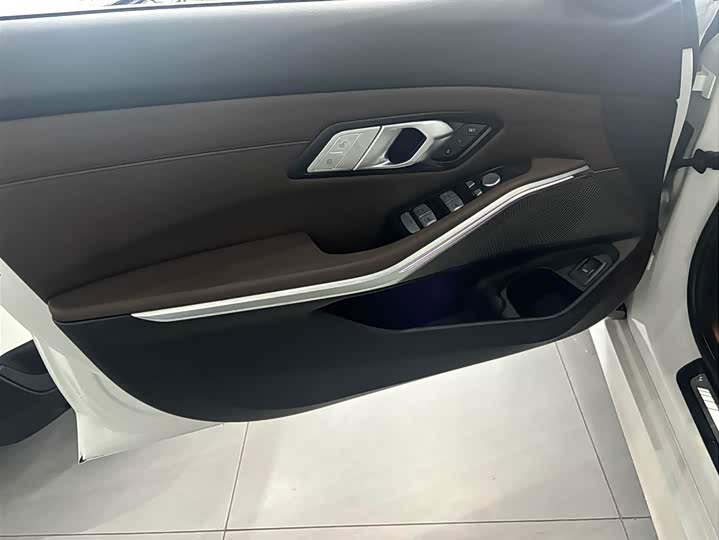 Фото 4 - BMW 3 Series