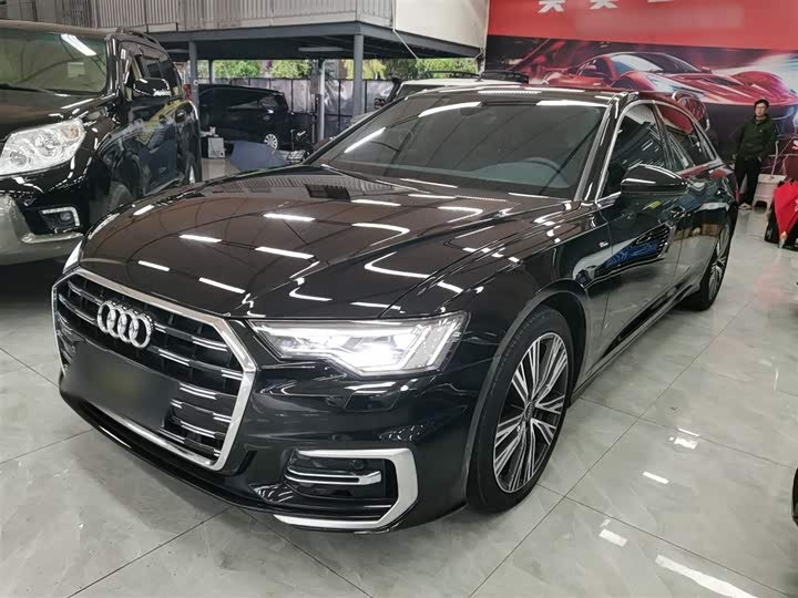 Фото 1 - Audi A6L