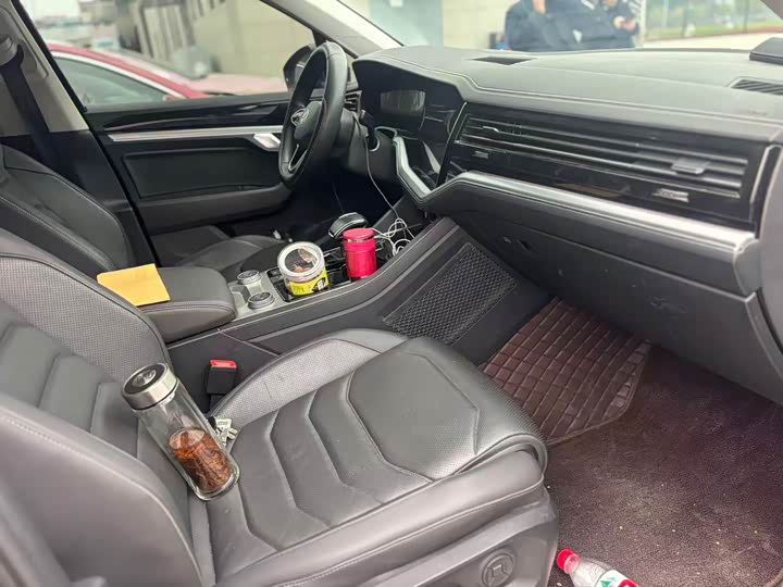 Фото 8 - Volkswagen Touareg