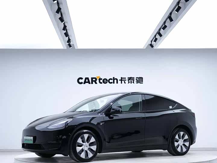 Фото 1 - Tesla Model Y