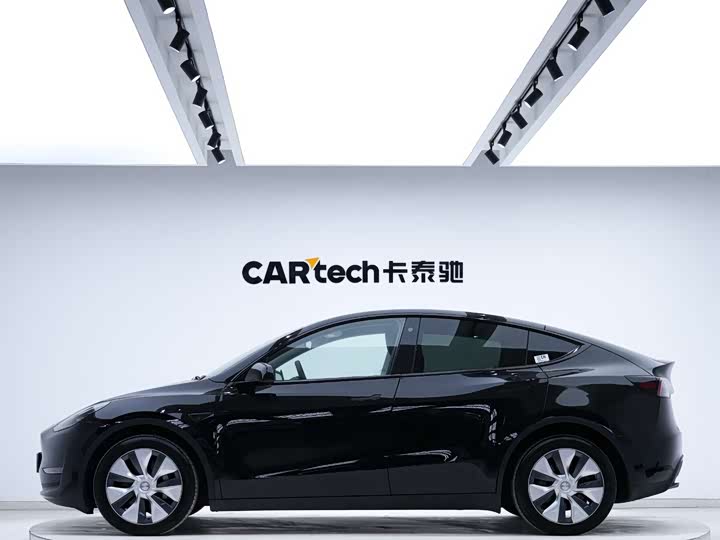 Фото 2 - Tesla Model Y