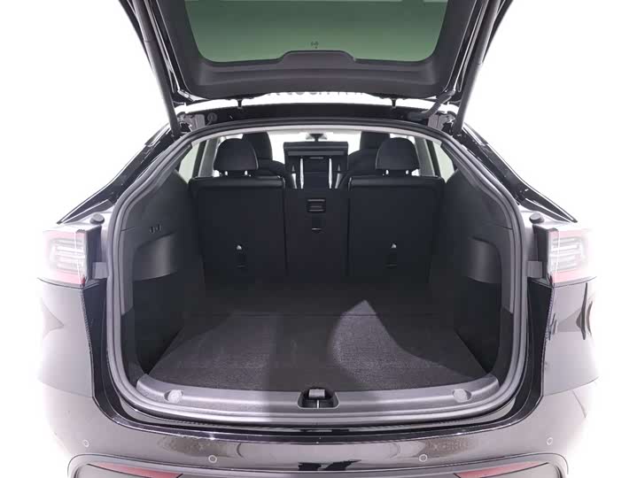 Фото 3 - Tesla Model Y