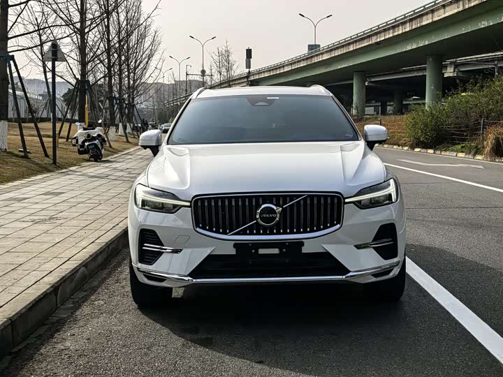 Фото 2 - Volvo XC60