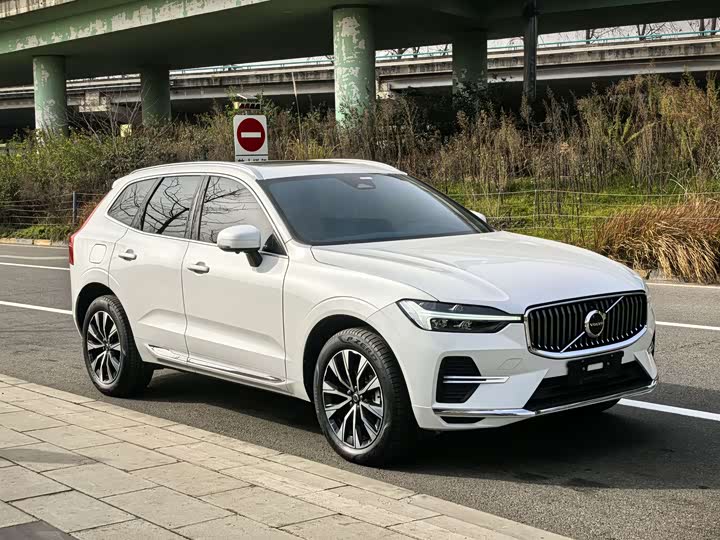 Фото 3 - Volvo XC60