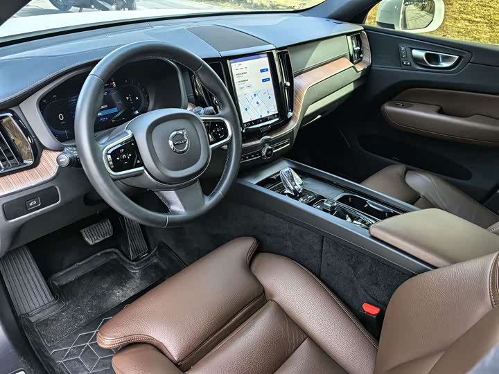 Фото 5 - Volvo XC60