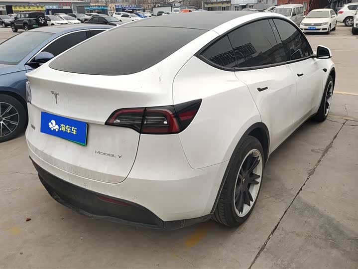 Фото 3 - Tesla Model Y