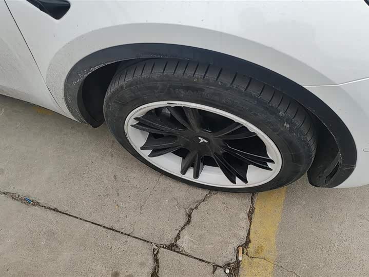 Фото 6 - Tesla Model Y