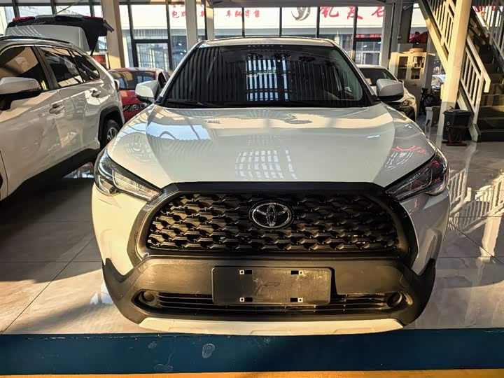 Фото 2 - Toyota Corolla Cross