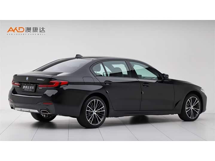 Фото 3 - BMW 5 Series
