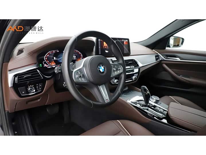 Фото 6 - BMW 5 Series