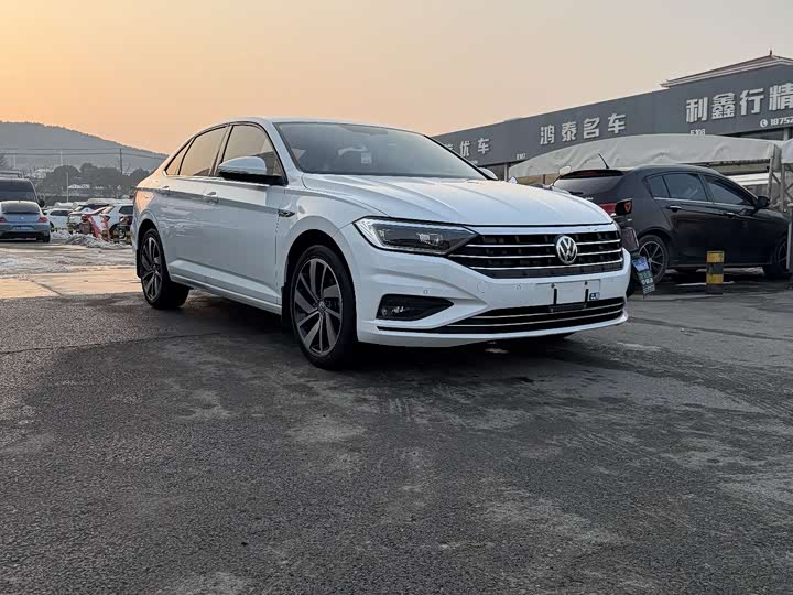 Фото 2 - Volkswagen Sagitar L