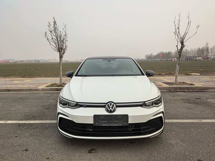 Фото 2 - Volkswagen Golf