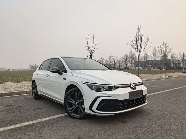 Фото 3 - Volkswagen Golf