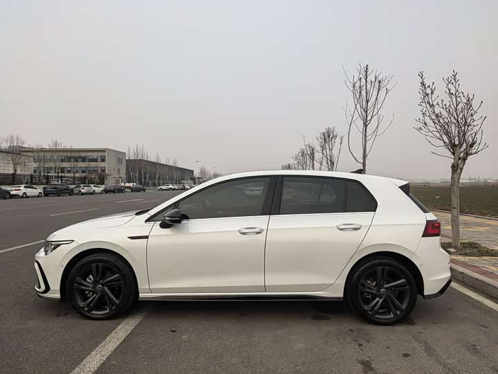 Фото 4 - Volkswagen Golf