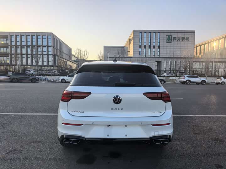 Фото 6 - Volkswagen Golf