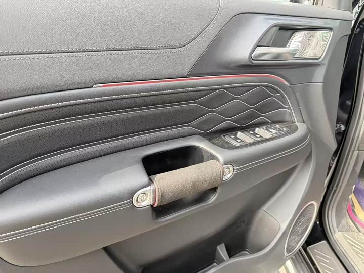 Фото 7 - Tank 300