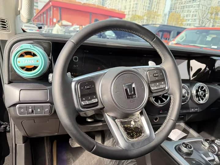 Фото 8 - Tank 300