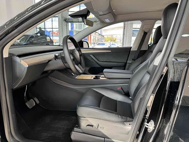 Фото 4 - Tesla Model Y